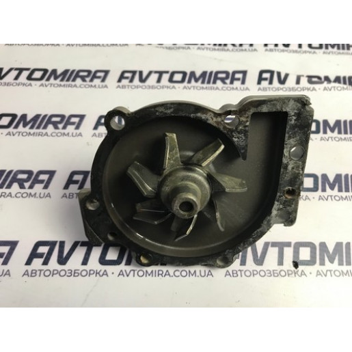 Насос водяной Volvo V50 2.4 2003-2012 30684432